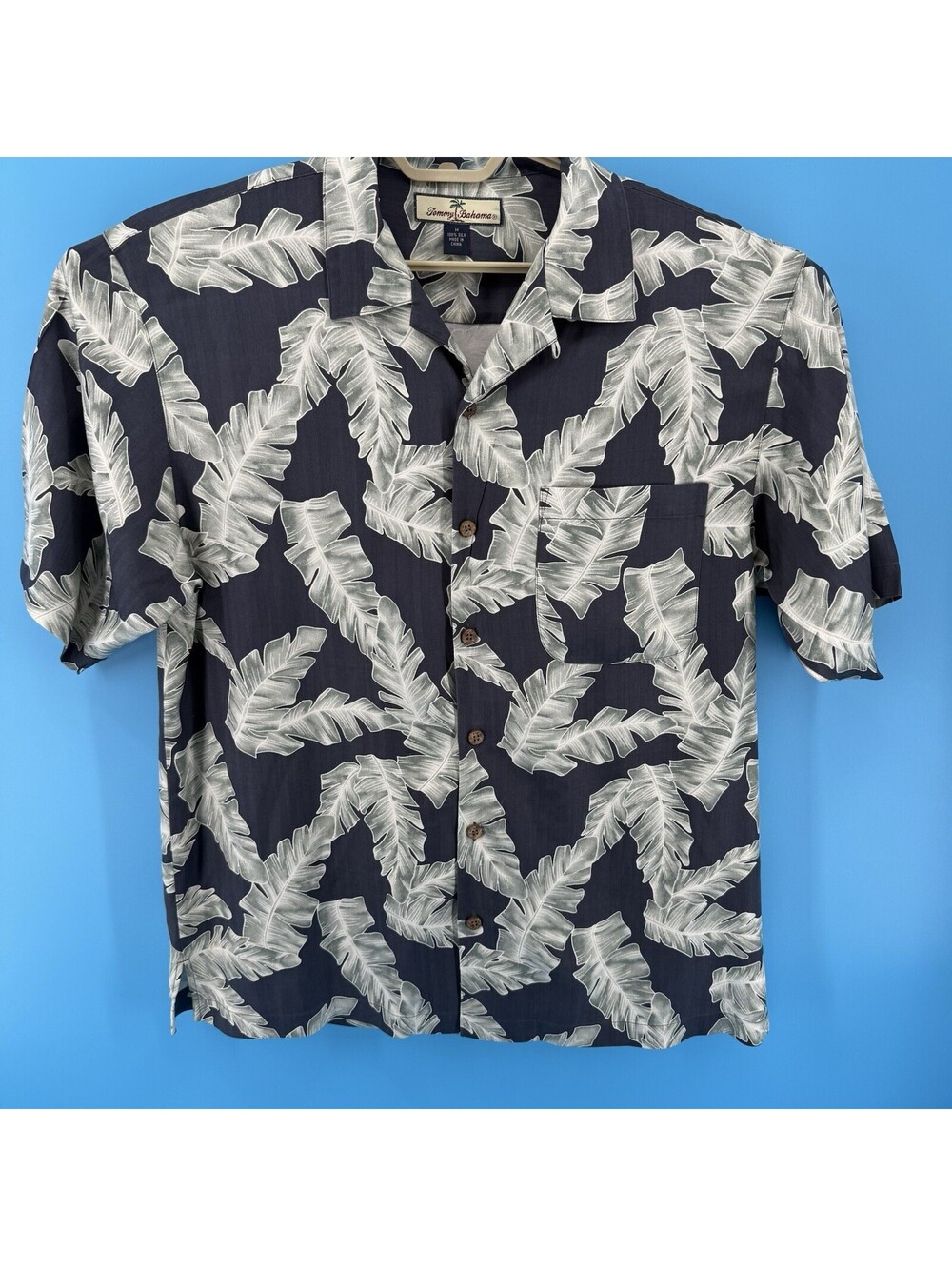 Men's Tommy Bahama Medium Short Sleeve Hawaiian Shirt 100% Silk TROPICAL Palm